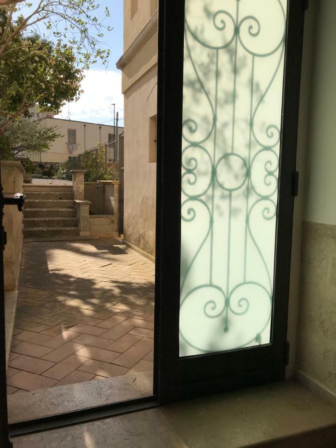 Giardini 82 B&B Gravina in Puglia Exterior photo